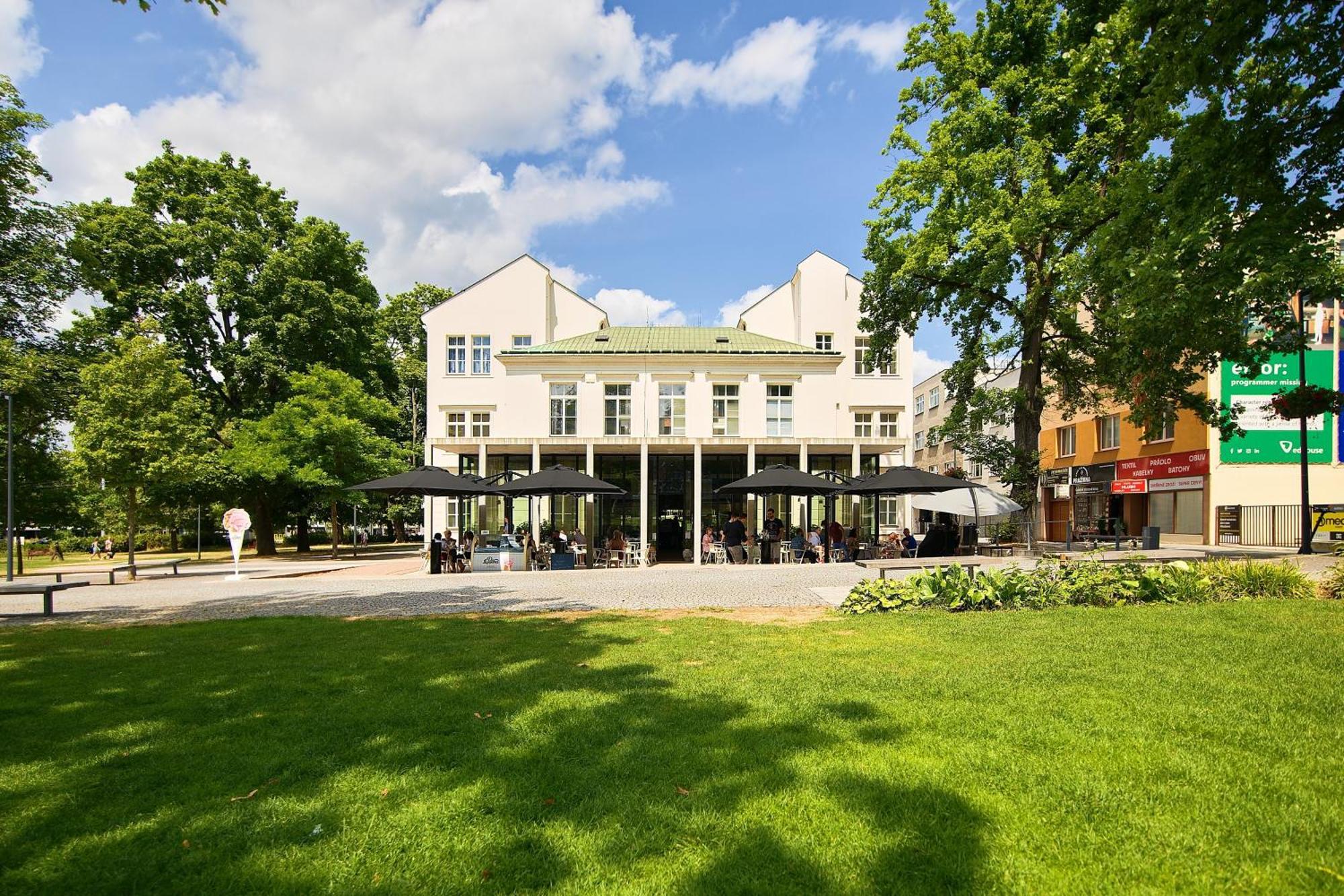 Rezidence Sadova Zlin Apartment Exterior photo
